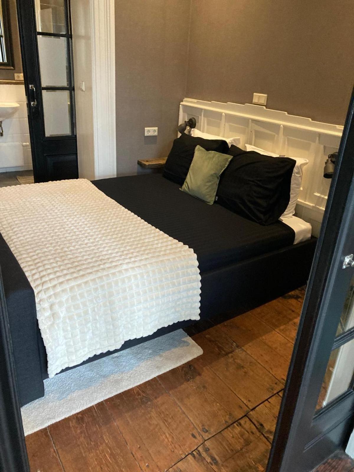 De Drie Stokvisschen Apartment *